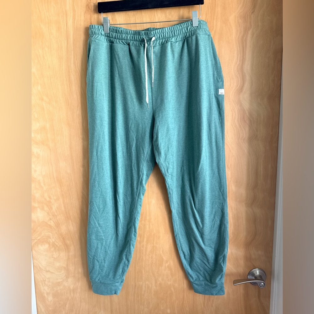 Vuori Sea Green women’s Joggers